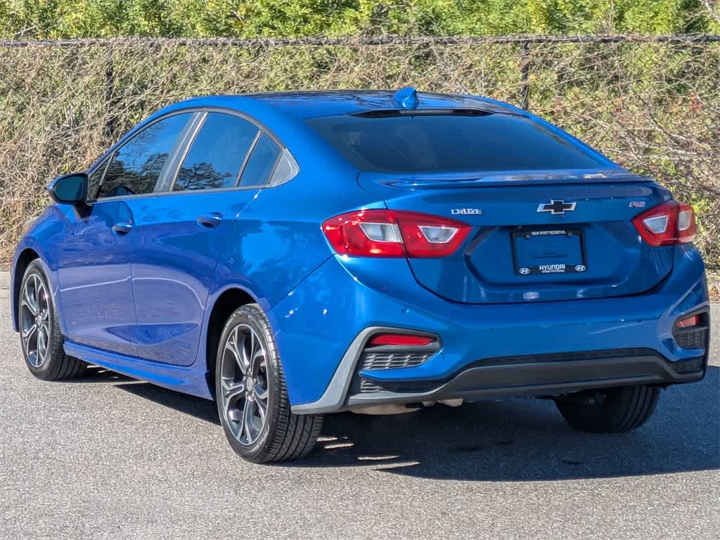 Thumbnail: 2019 Chevrolet Cruze - 3