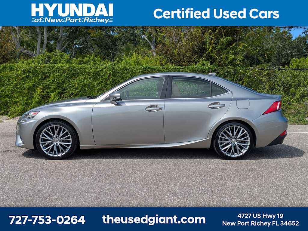 Thumbnail: 2015 Lexus IS - 2
