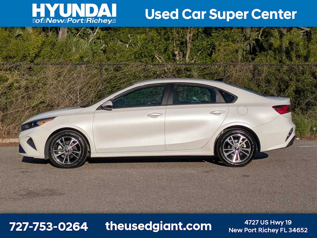 Thumbnail: 2024 Kia Forte - 2