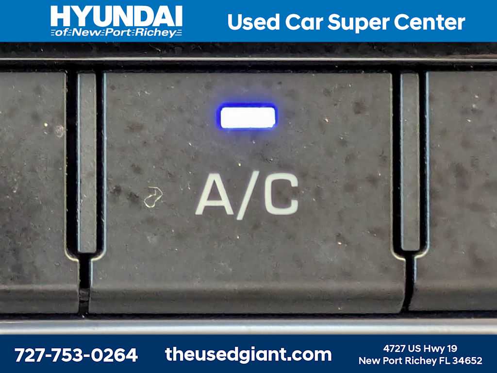 Thumbnail: 2015 Hyundai Sonata - 28