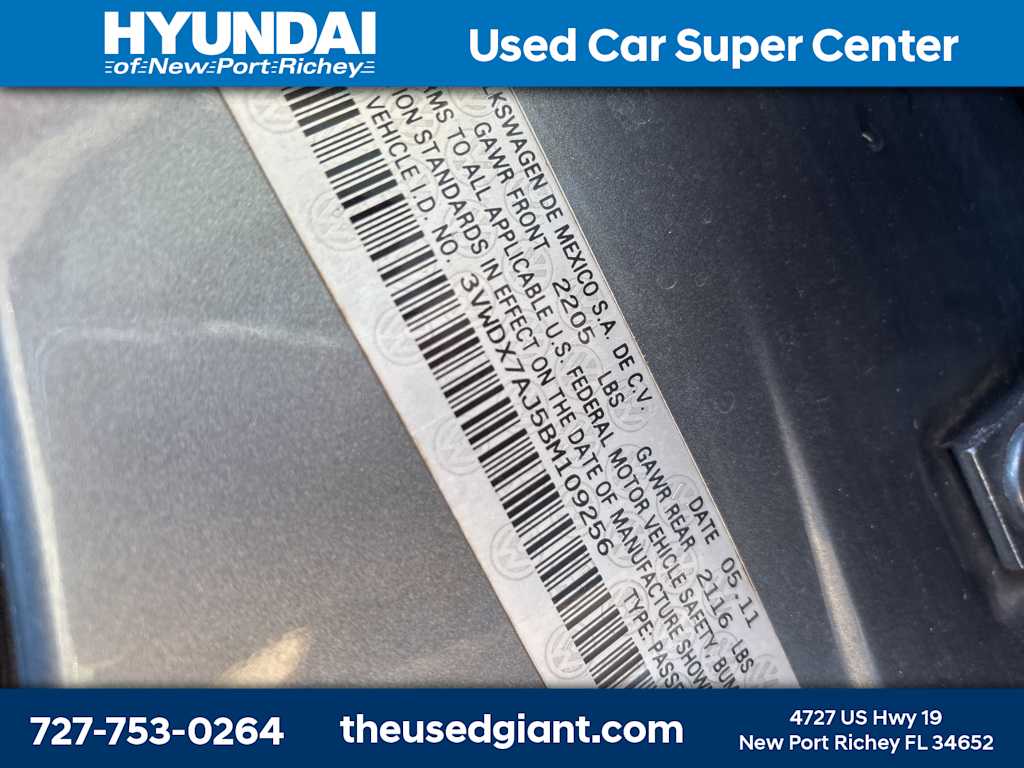 Thumbnail: 2011 Volkswagen Jetta - 12