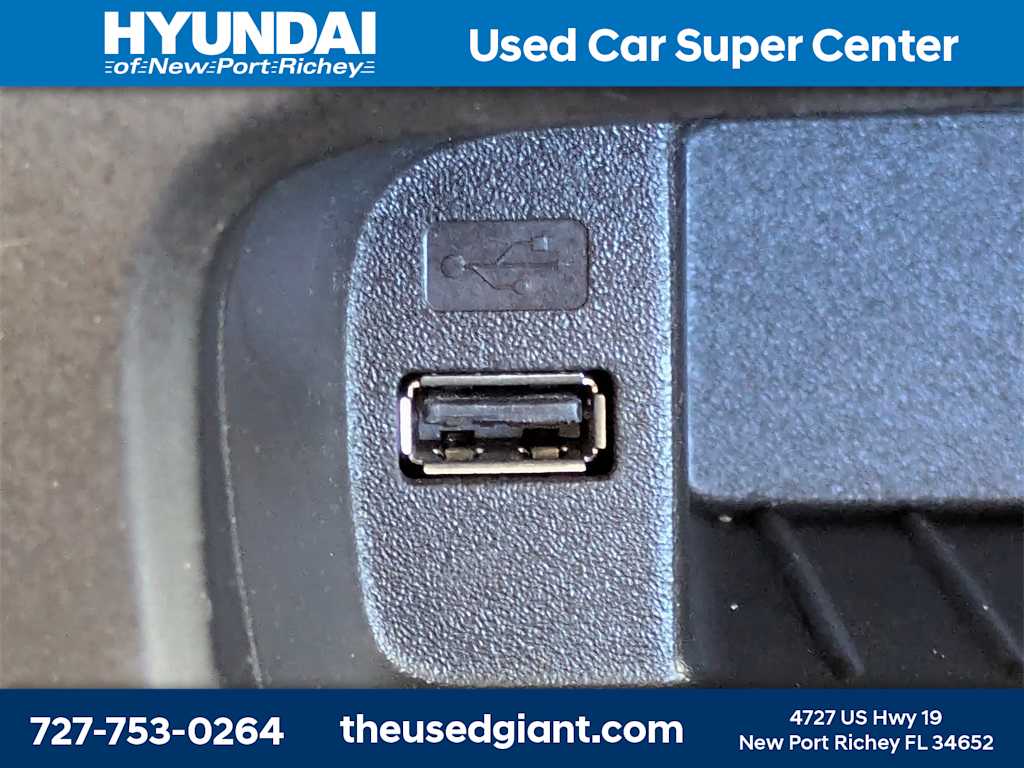 Thumbnail: 2016 Ford Focus - 19