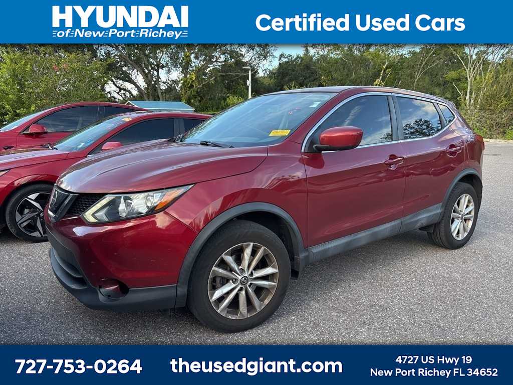 Thumbnail: 2019 Nissan Rogue Sport - 1