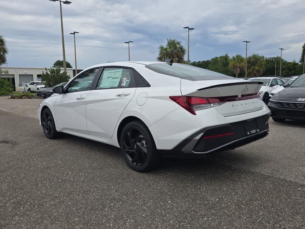 Thumbnail: 2026 Hyundai Elantra - 4