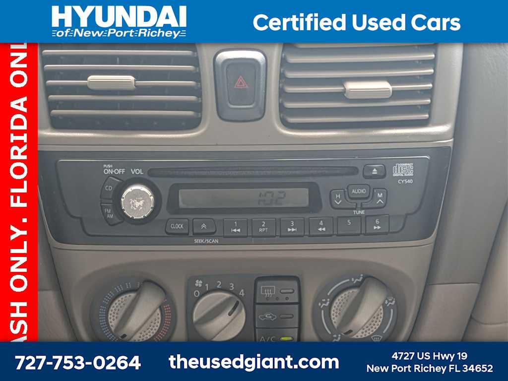 Thumbnail: 2003 Nissan Sentra - 16