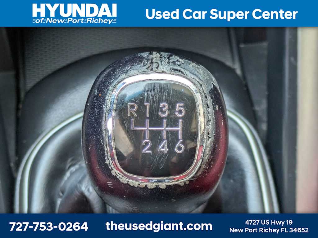 Thumbnail: 2012 Hyundai Veloster - 24