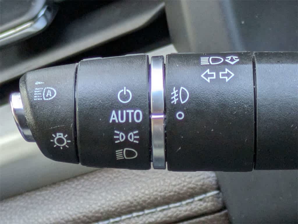 Thumbnail: 2022 GMC Acadia - 41