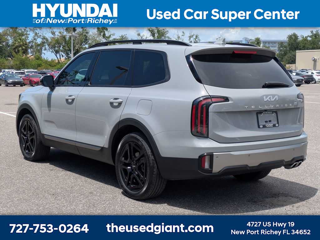 Thumbnail: 2023 Kia Telluride - 3