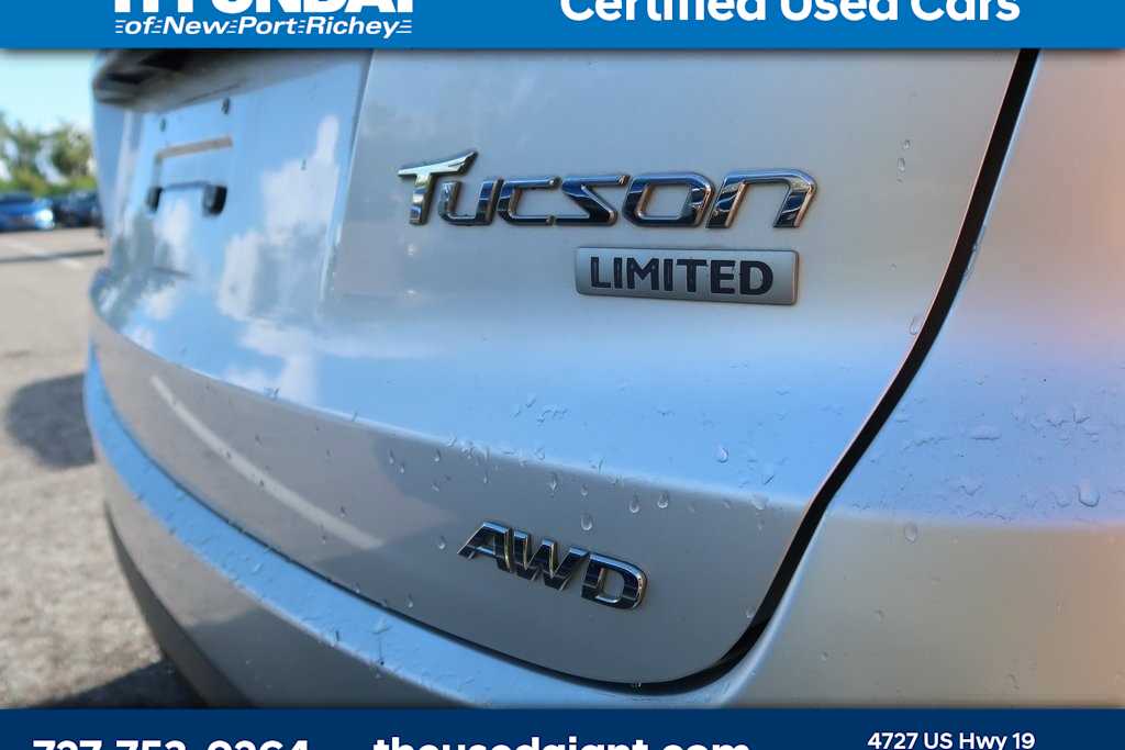 Thumbnail: 2011 Hyundai Tucson - 5