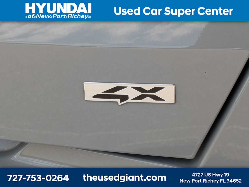 Thumbnail: 2023 Kia Sorento - 14
