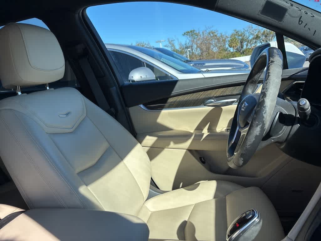 Thumbnail: 2018 Cadillac XT5 - 8