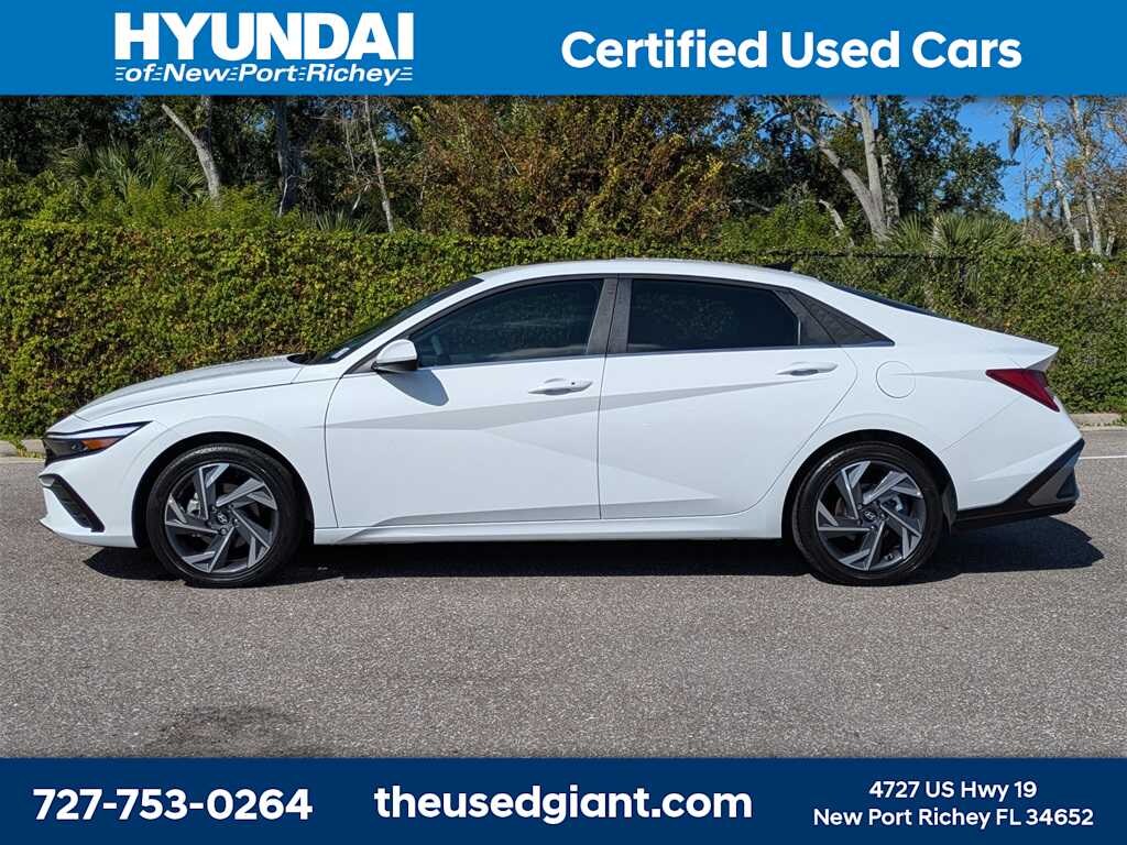 Certified 2025 Hyundai Elantra SEL Convenience Sedan