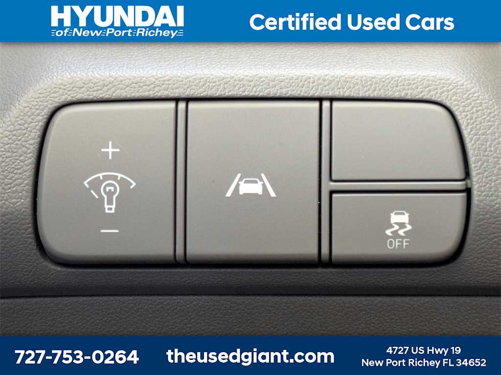 Thumbnail: 2023 Hyundai Elantra - 24