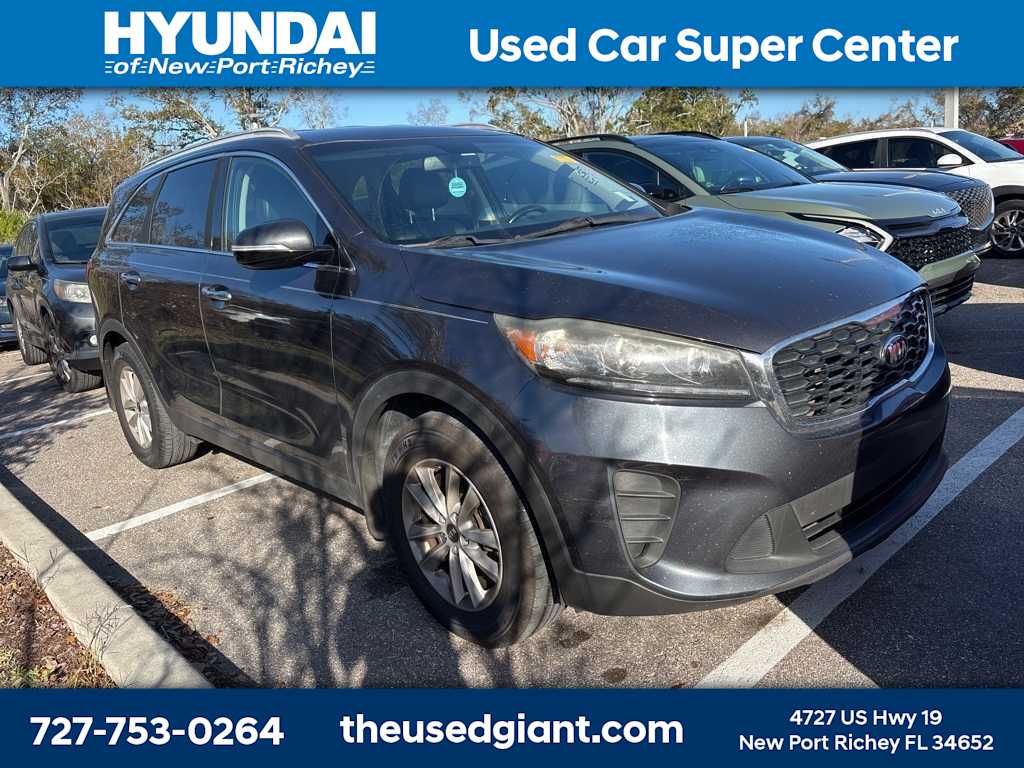 Thumbnail: 2019 Kia Sorento - 4