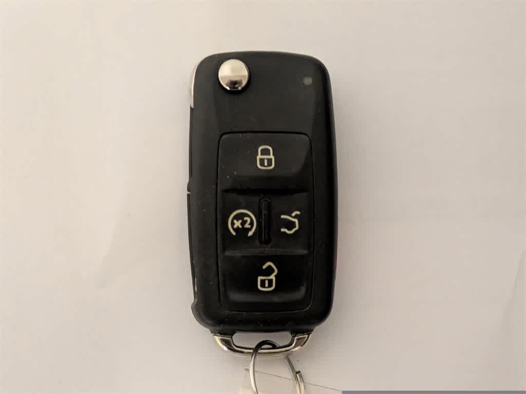 Thumbnail: 2020 Volkswagen Passat - 32