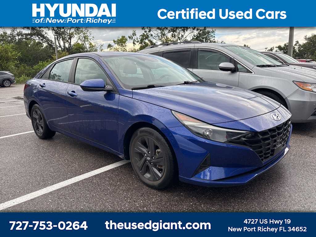 Thumbnail: 2022 Hyundai Elantra - 4