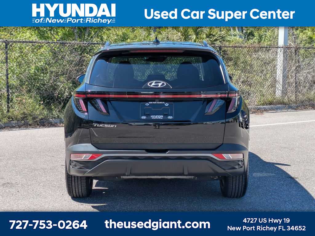 Thumbnail: 2022 Hyundai Tucson - 4