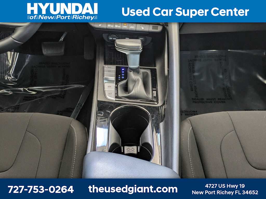 Thumbnail: 2022 Hyundai Elantra - 16