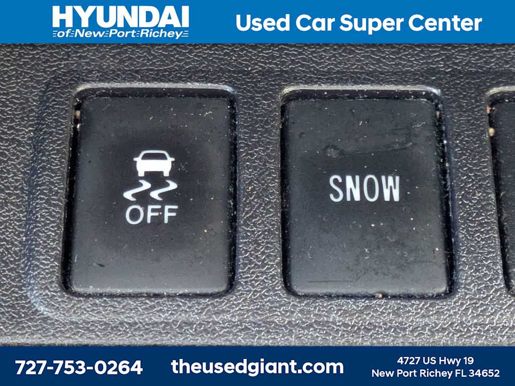 Thumbnail: 2016 Toyota Highlander - 29