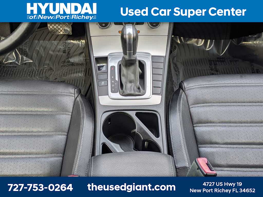 Thumbnail: 2013 Volkswagen CC - 21