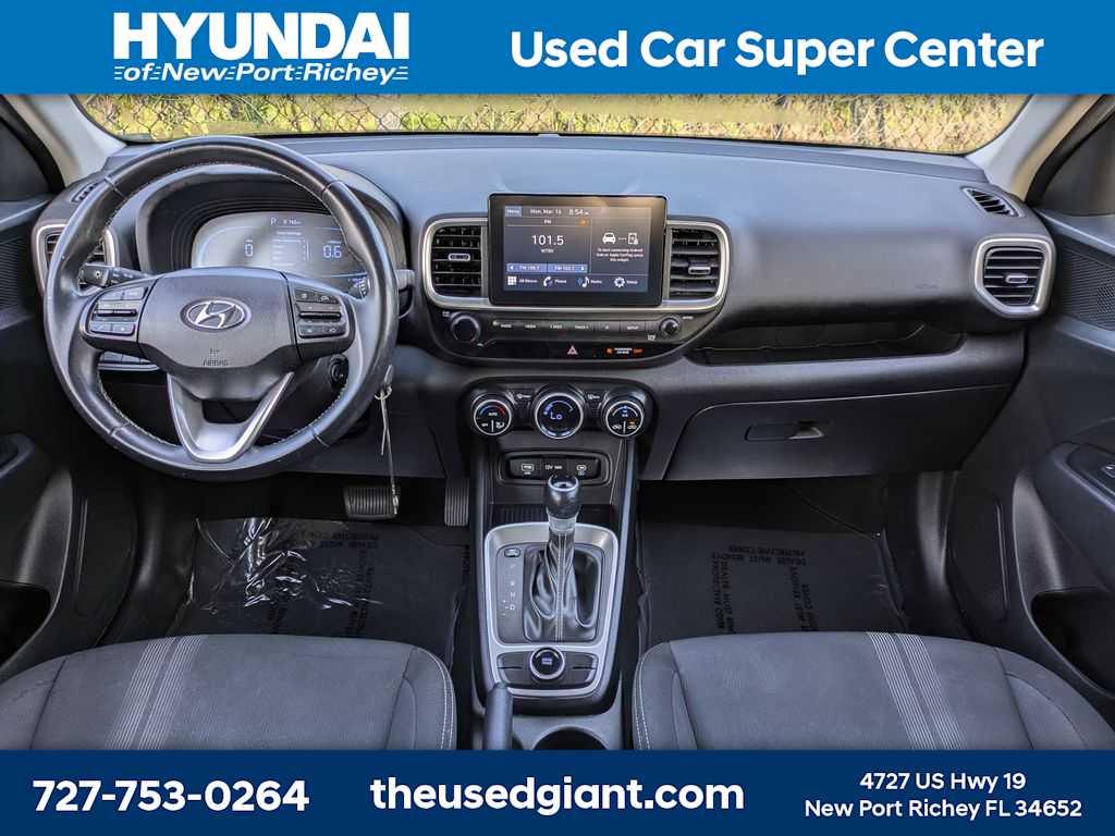 Thumbnail: 2023 Hyundai Venue - 15