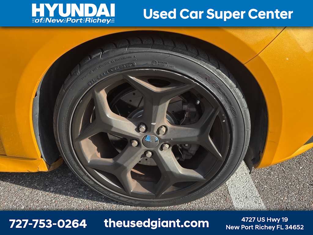 Thumbnail: 2013 Ford Focus - 6