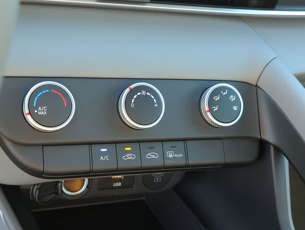 Thumbnail: 2026 Hyundai Elantra - 31