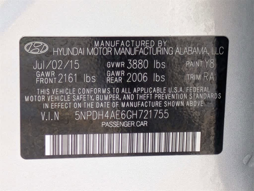 Thumbnail: 2016 Hyundai Elantra - 28