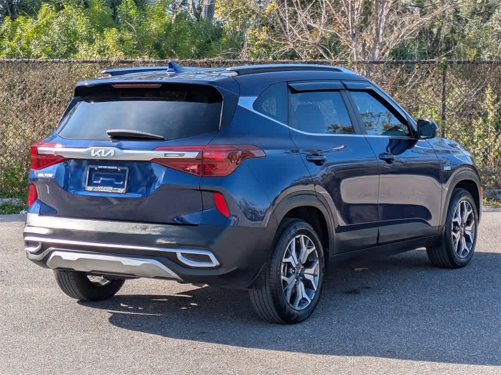 Thumbnail: 2023 Kia Seltos - 5