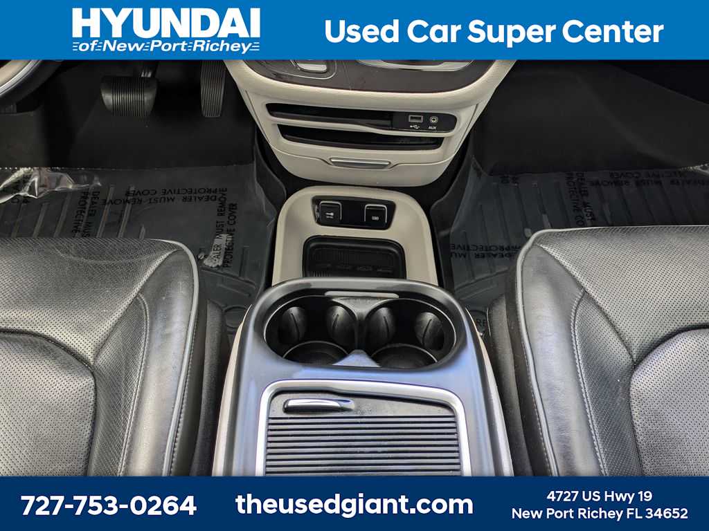 Thumbnail: 2018 Chrysler Pacifica - 30