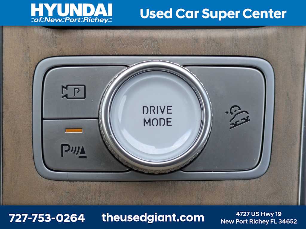 Thumbnail: 2021 Genesis GV80 - 33