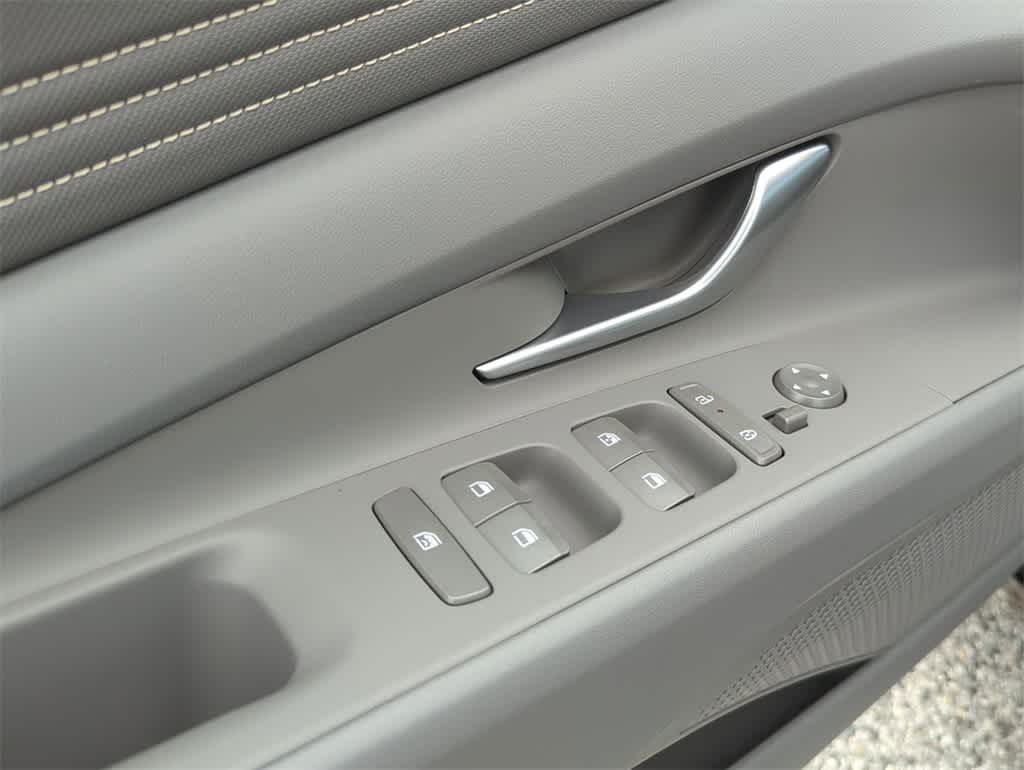 Thumbnail: 2026 Hyundai Elantra - 17