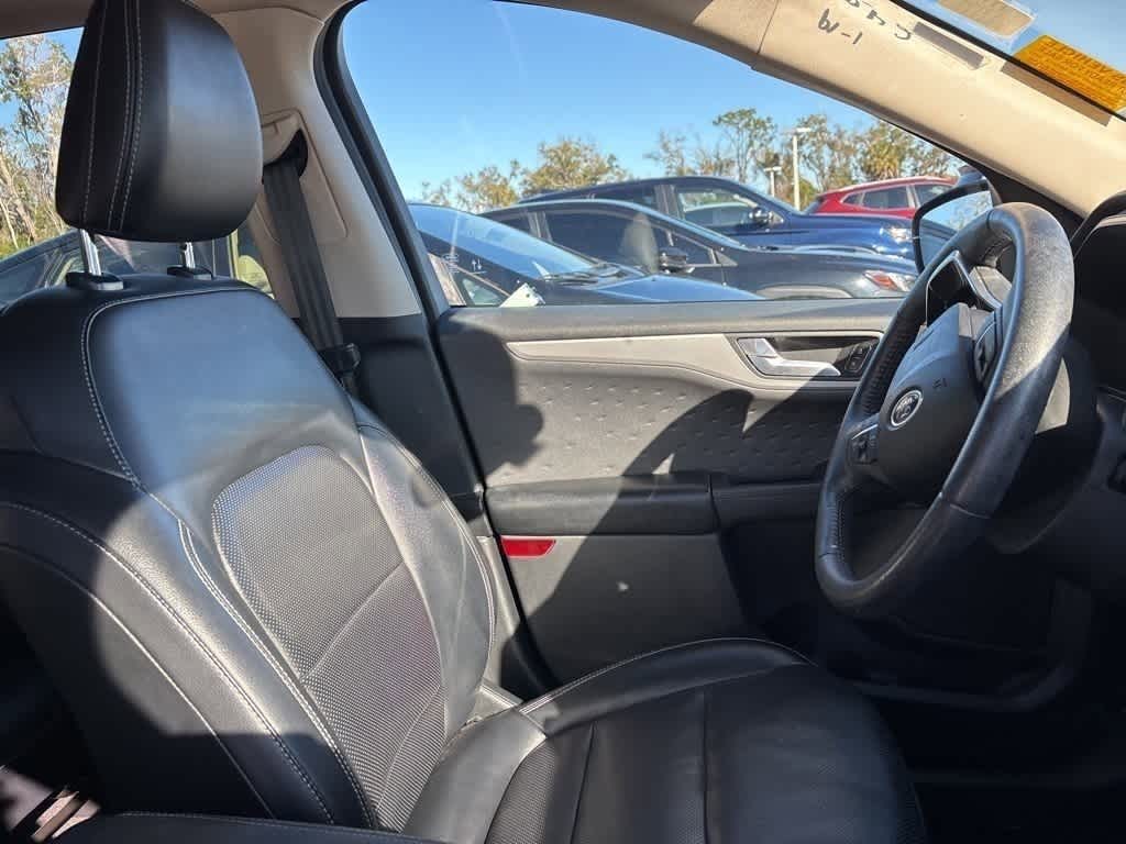 Thumbnail: 2020 Ford Escape - 9