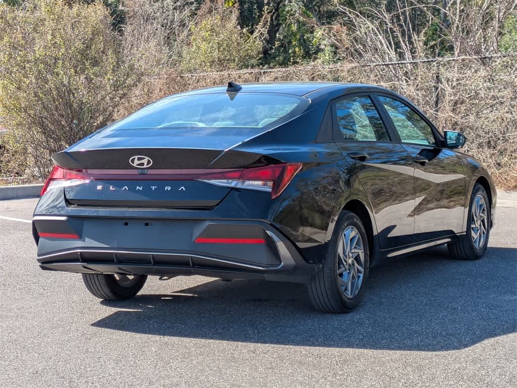 Thumbnail: 2024 Hyundai Elantra - 5