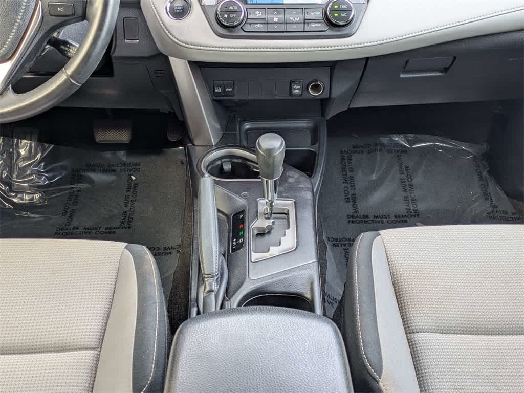 Thumbnail: 2018 Toyota RAV4 - 21