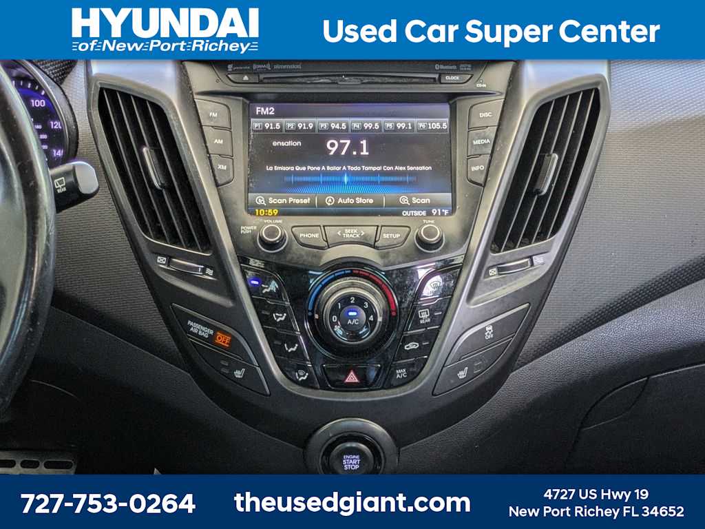 Thumbnail: 2013 Hyundai Veloster - 19