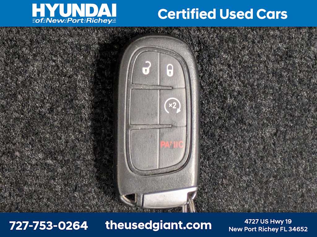 Thumbnail: 2020 Jeep Cherokee - 36