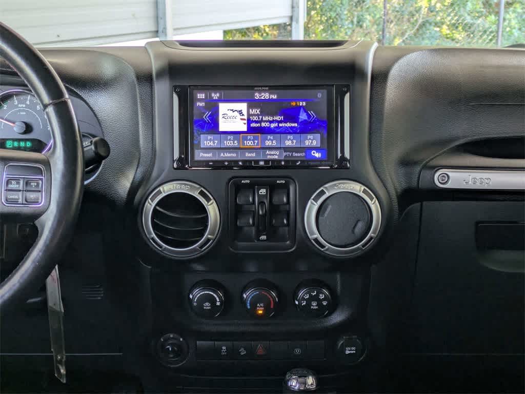 Thumbnail: 2016 Jeep Wrangler - 20