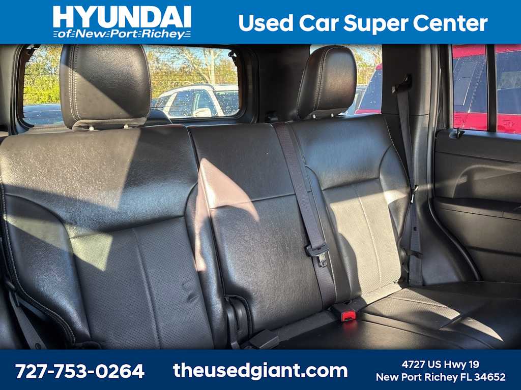 Thumbnail: 2012 Jeep Liberty - 8