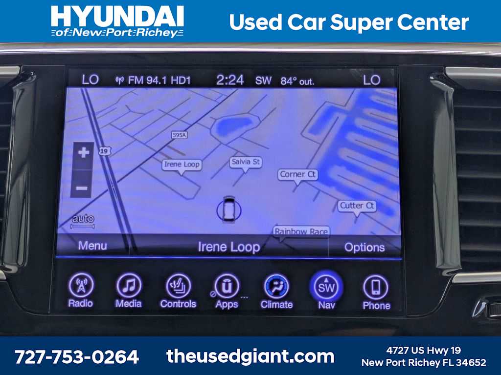 Thumbnail: 2017 Chrysler Pacifica - 32