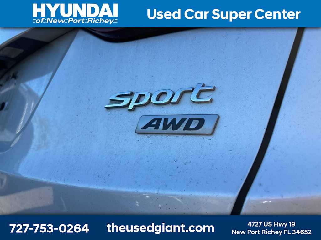 Thumbnail: 2013 Hyundai Santa Fe - 5