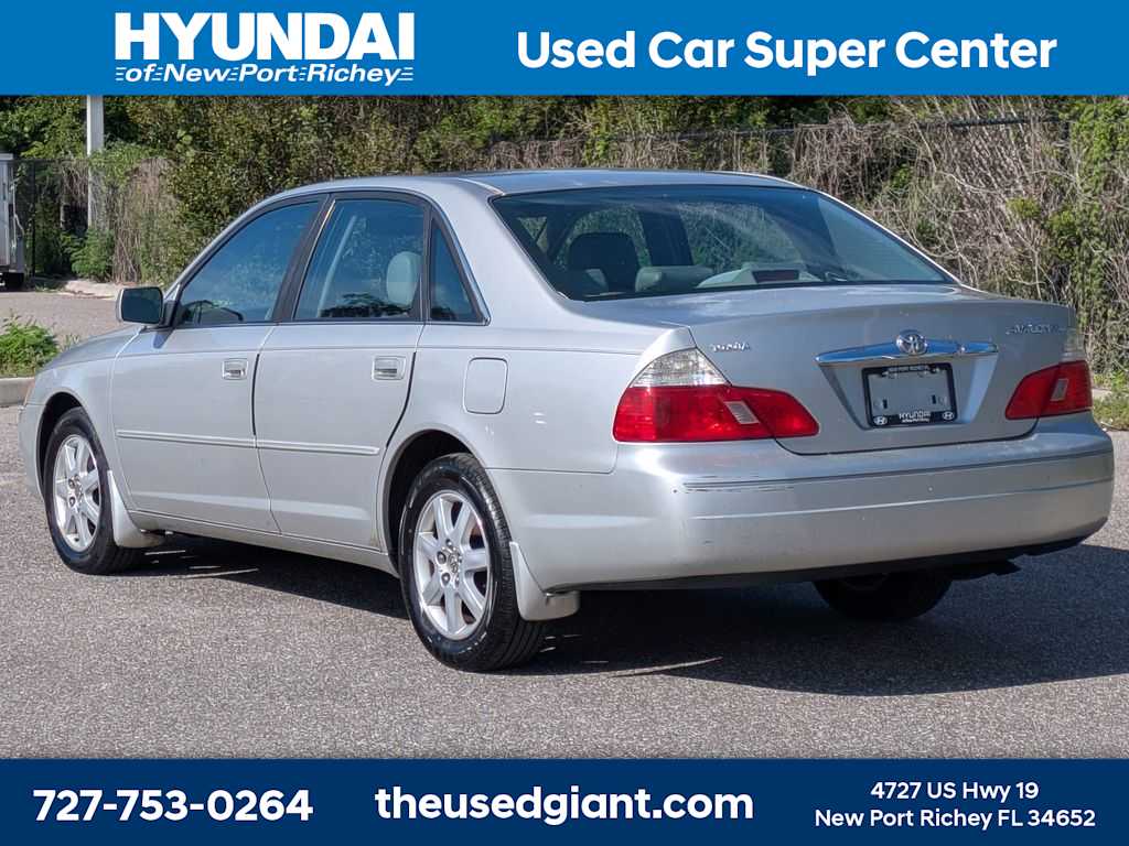 Thumbnail: 2004 Toyota Avalon - 3