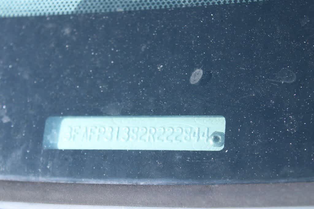 Thumbnail: 2002 Ford Focus - 6