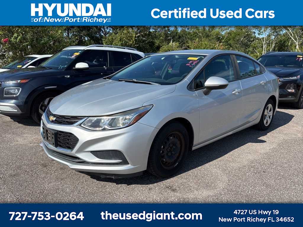 Thumbnail: 2017 Chevrolet Cruze - 1