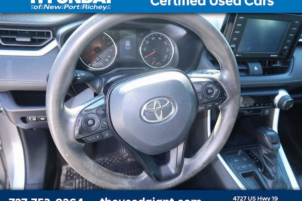 Thumbnail: 2020 Toyota RAV4 - 11