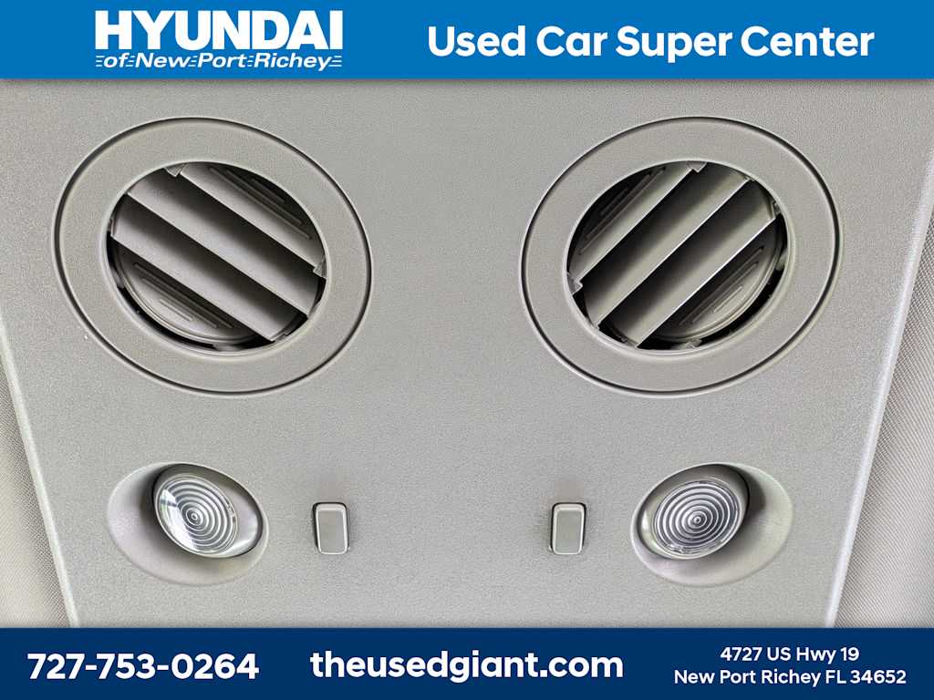 Thumbnail: 2014 Nissan Armada - 18