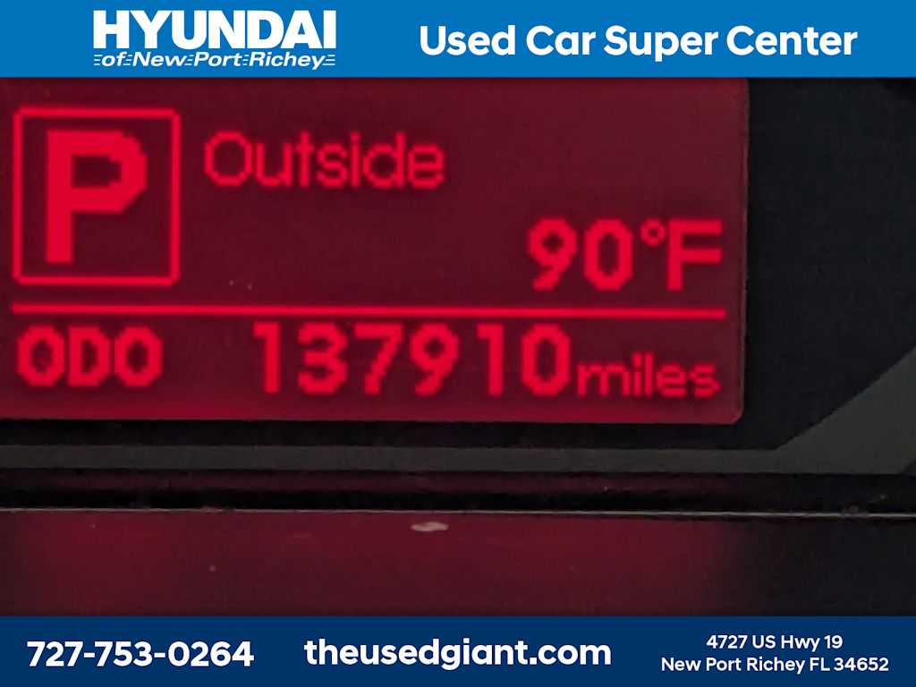 Thumbnail: 2011 Kia Sportage - 32