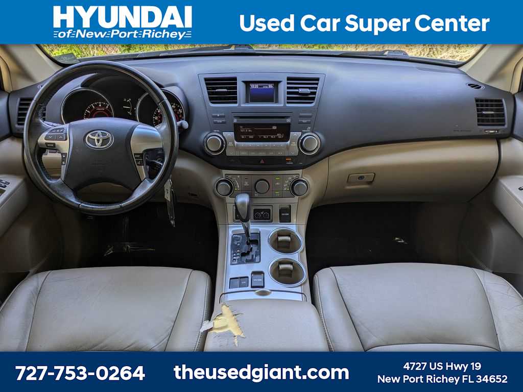 Thumbnail: 2011 Toyota Highlander - 20