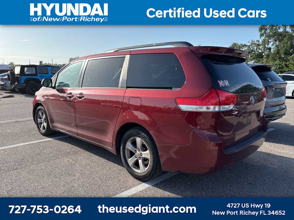 Thumbnail: 2013 Toyota Sienna - 2