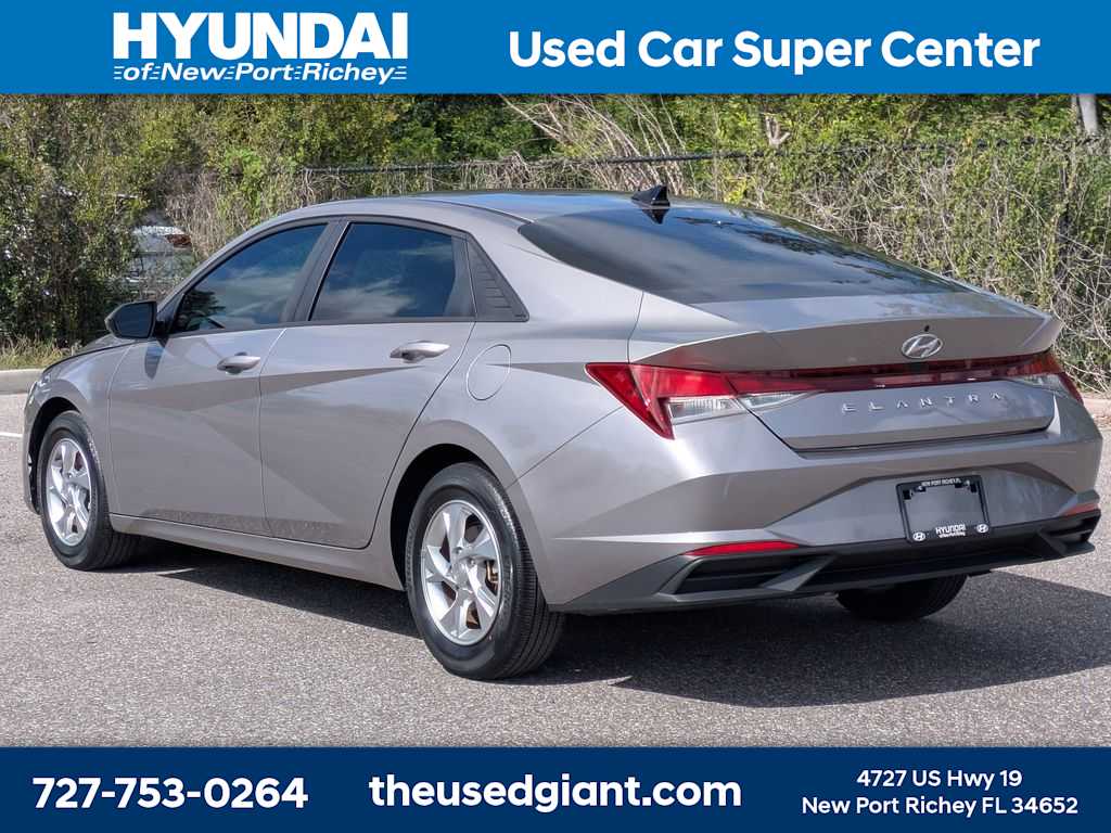 Thumbnail: 2023 Hyundai Elantra - 3